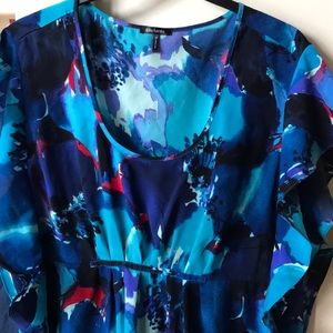 Beautiful flowy dress shirt